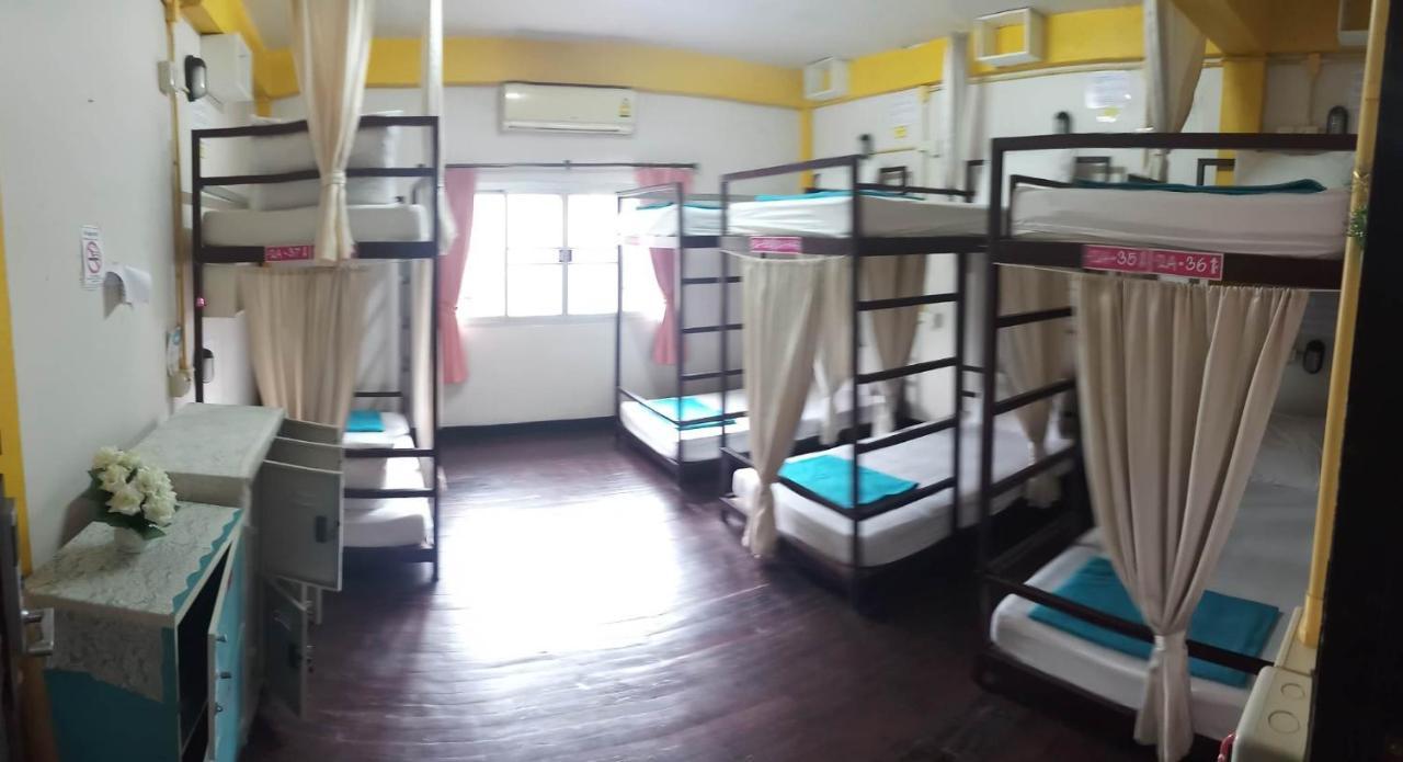 Fun-D Hostel Чианграй Экстерьер фото