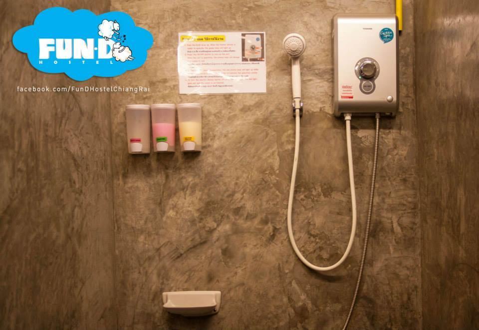 Fun-D Hostel Чианграй Экстерьер фото