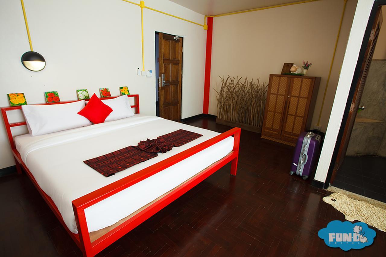 Fun-D Hostel Чианграй Экстерьер фото