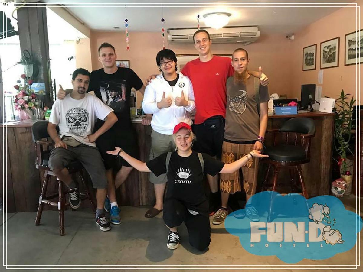 Fun-D Hostel Чианграй Экстерьер фото
